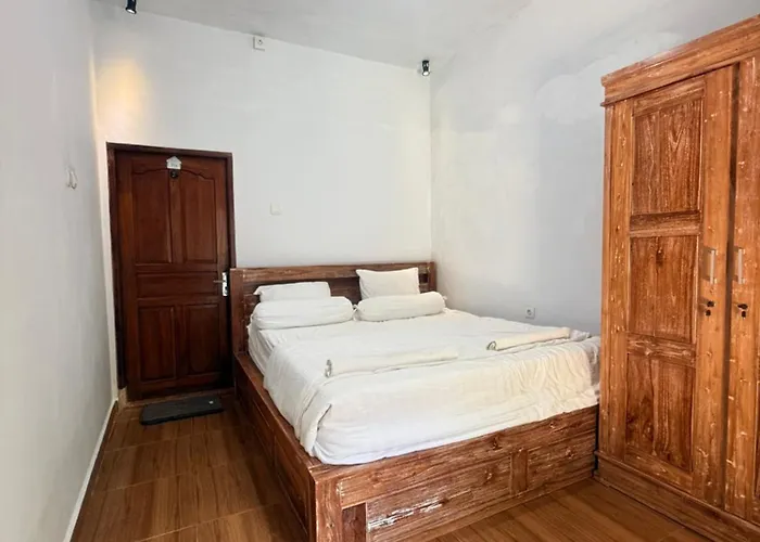 Private In Near Monkey Forest